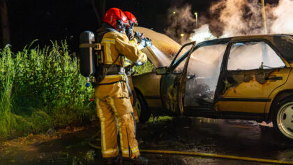 Oldtimer Mercedes verwoest door autobrand