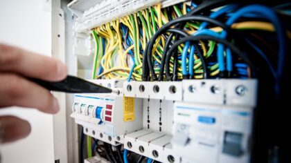 Nieuwe werkwijze van gemeente moet Helmonders versneld helpen aan stroomaansluiting voor woningen
