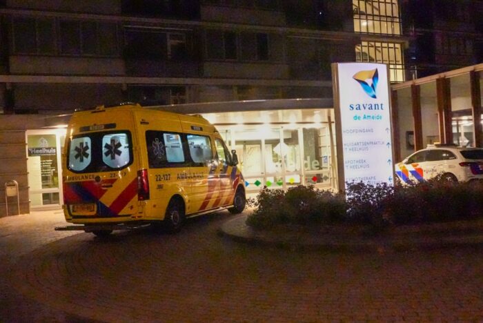 Man en vrouw gewond bij steekincident in appartement Ameidepark