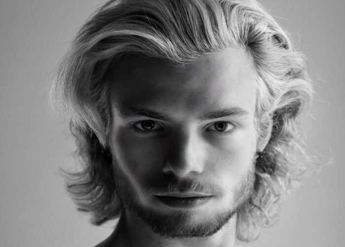 Noah Lintermans bezoekt Aaron D. bij Dit is Helmond Radio