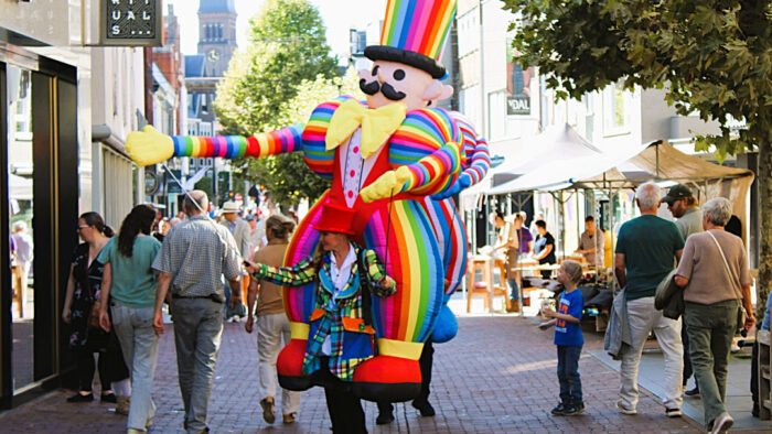 [FOTO’S] Helmond Art Festival; Het centrum vol muziek, kunst en creativiteit