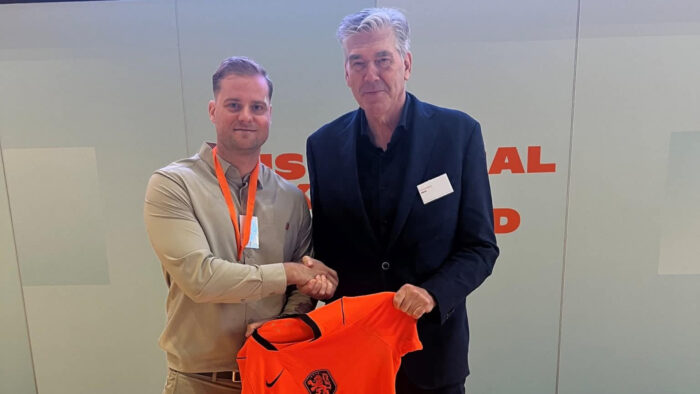Martijn Rieter wint titel ‘Voetbalwethouder van Nederland’ in Zeist