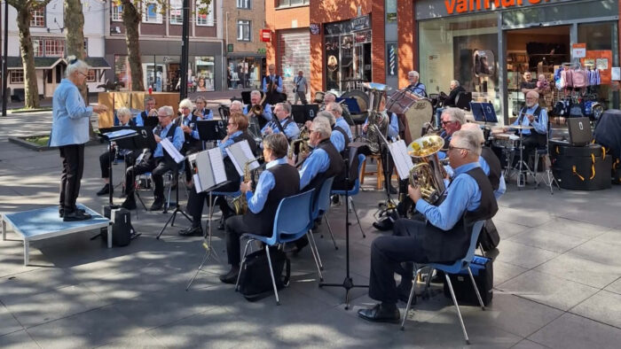 Bevrijdingsconcert Senioren Harmonie Helmond; ‘Stilstaan bij vrijheid’