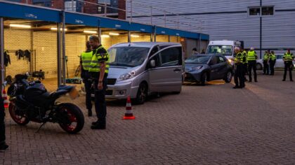 Politie schrijft 111 bekeuringen bij grote verkeerscontrole