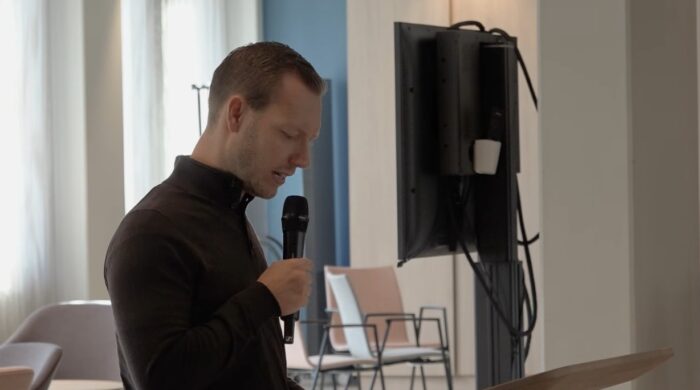 [VIDEO] Nationale voorleeslunch ook in Bibliotheek Helmond-Peel: ‘Voorlezen is verbindend’