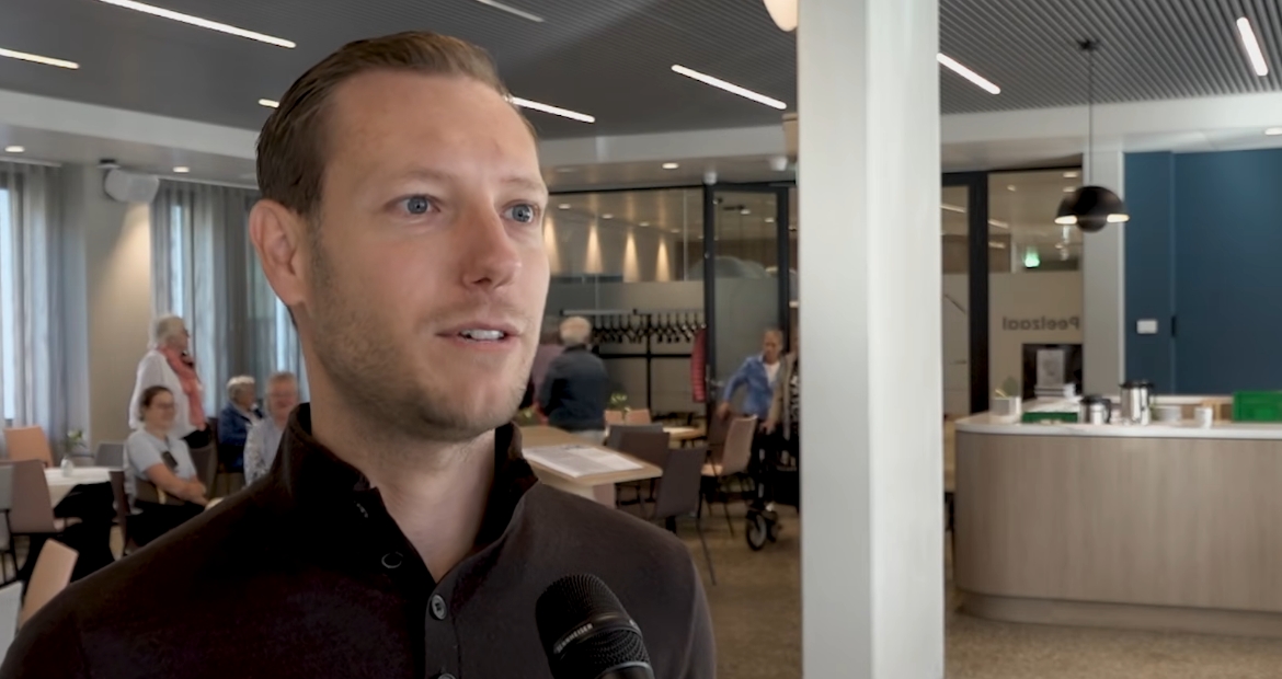 [VIDEO] Oud-wethouder Thomas Tuerlings ziet grote rol voor bibliotheek: ‘Wereld mag hier wat zachter
