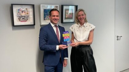 Burgemeester Sjoerd Potters nieuwe ambassadeur van Méér Muziek in de Klas Helmond